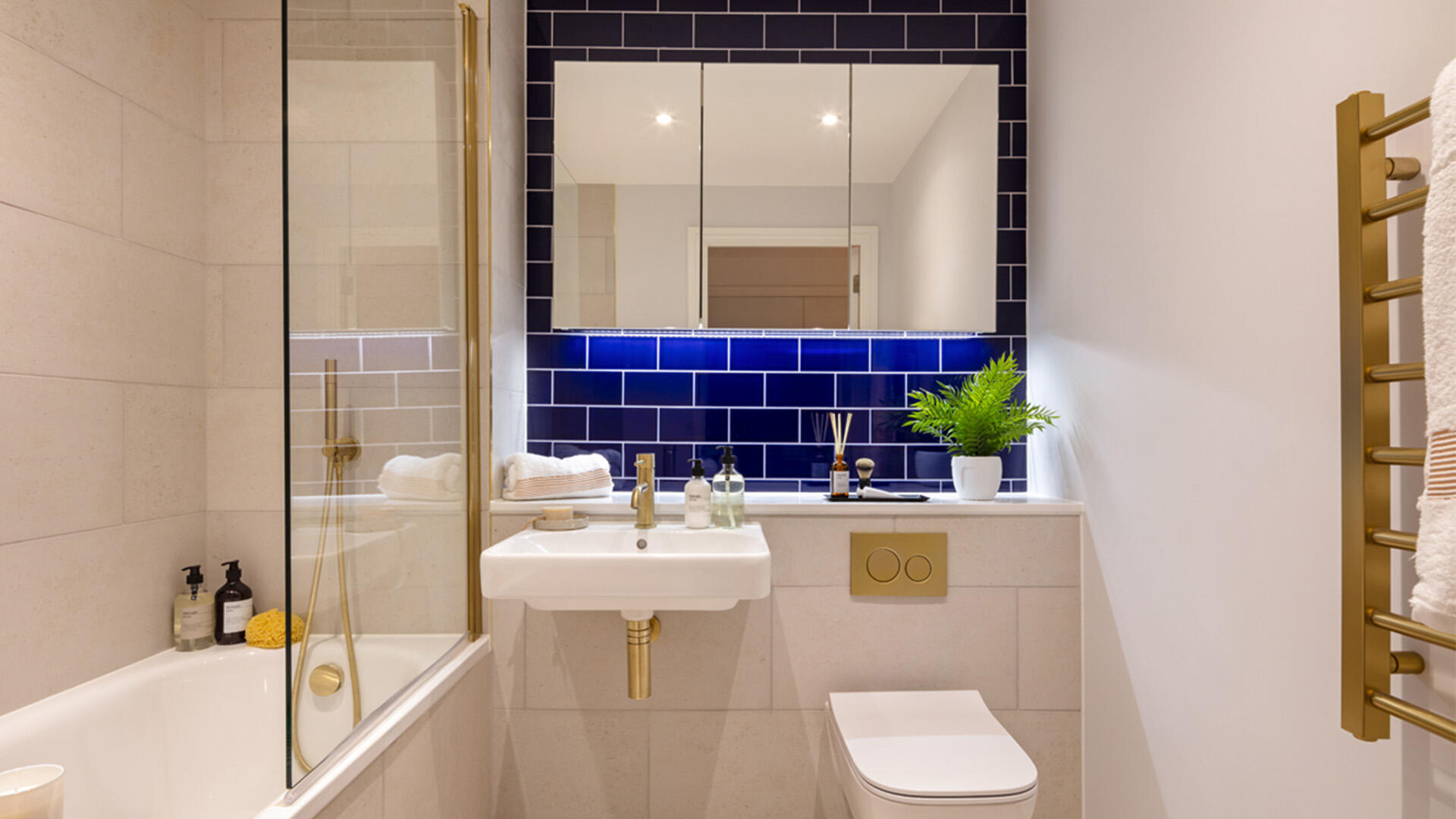 1 bed property in Fulton Road, Wembley, London